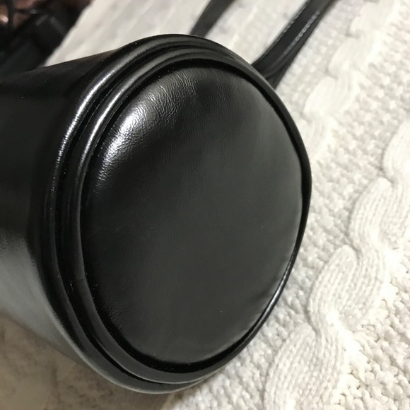 BN MARGESHERWOOD Black Log Medium Bag - Picture 8 of 14